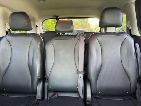 Used 2026 Kia Carnival FWD image 39