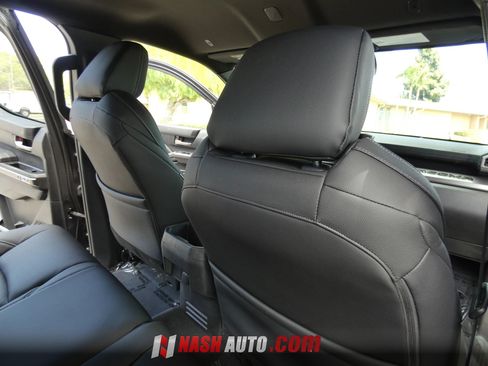 Used 2025 Toyota Tacoma TRD Sport AWD/4WD image 46