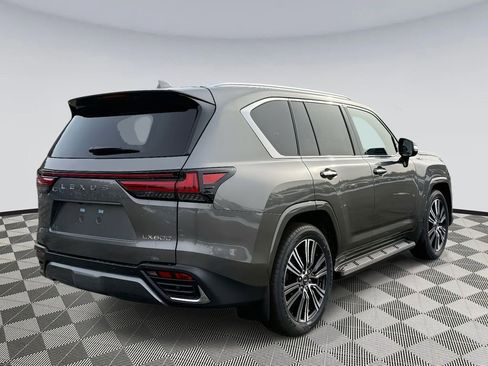 Used 2026 Lexus LX 600 4WD w/ Luxury Package image 2
