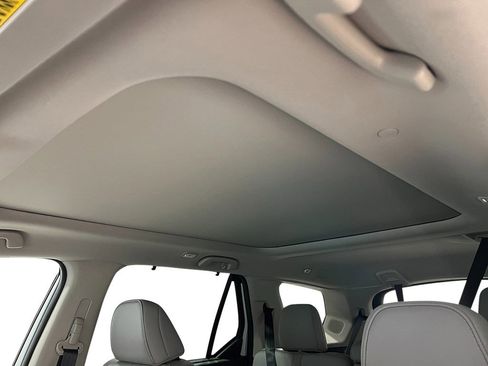 New 2025 Honda Pilot Touring image 18