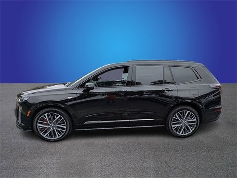 Certified 2024 Cadillac XT6 Sport w/ Technology Package image 2