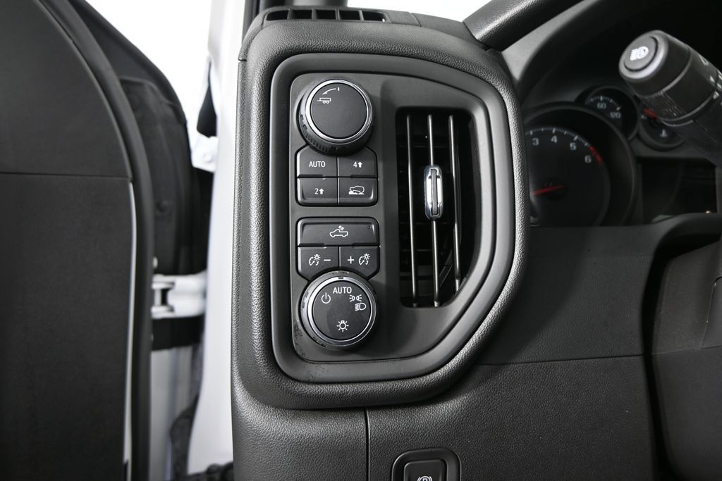 Used 2024 Chevrolet Silverado 1500 Custom w/ Rally Edition AWD/4WD image 23
