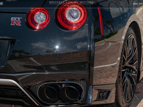 Used 2020 Nissan GT-R Premium w/ Premium Interior Package AWD/4WD image 52