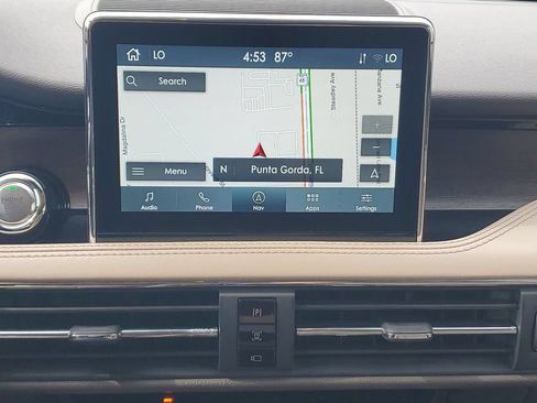 Used 2022 Lincoln Corsair Reserve w/ Elements Package FWD image 18