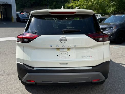 Used 2023 Nissan Rogue SV AWD/4WD image 5