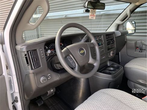 Used 2025 Chevrolet Express 2500 Extended w/ Communications Package image 27