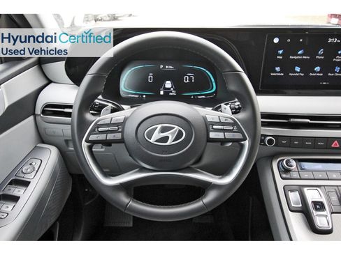 Certified 2025 Hyundai Palisade SEL FWD image 17