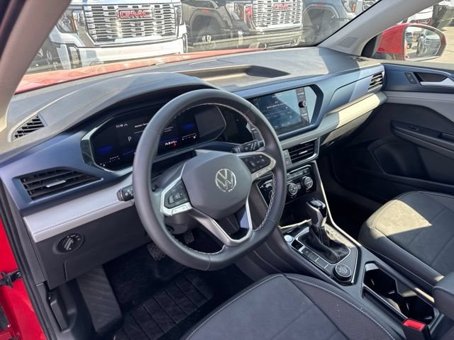 Used 2024 Volkswagen Taos SE w/ Panoramic Sunroof Package AWD/4WD image 10