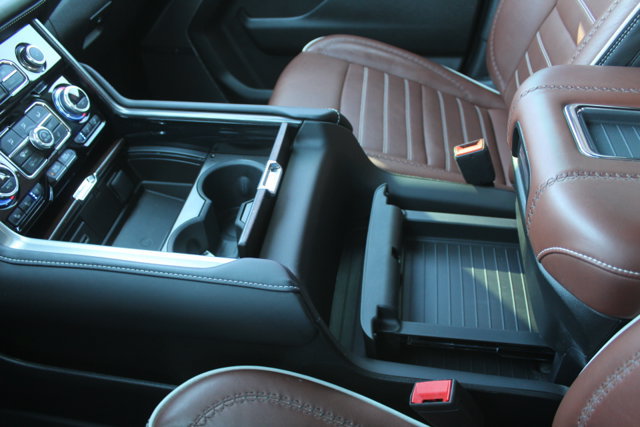Used 2023 GMC Yukon XL Denali Ultimate w/ LPO, Floor Liner Package AWD/4WD image 35