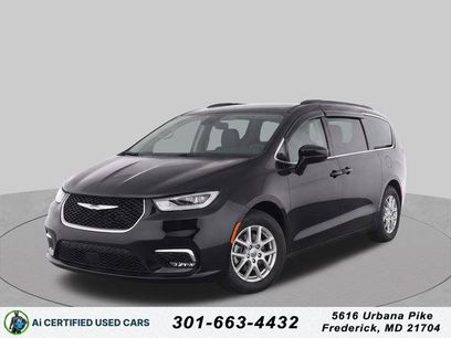 Used 2022 Chrysler Pacifica Touring-L