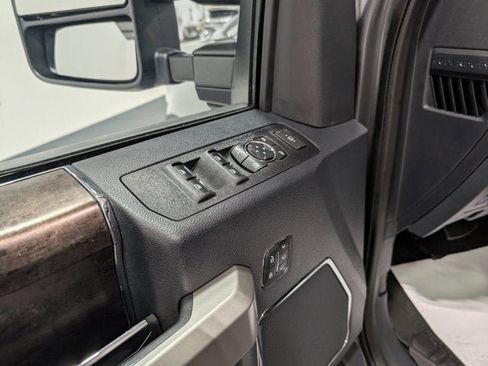 Used 2022 Ford F250 Lariat w/ Lariat Ultimate Package image 15