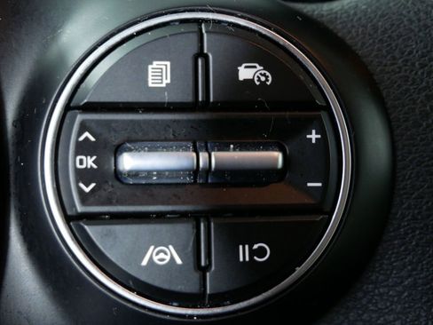 Used 2025 Kia Soul LX image 26