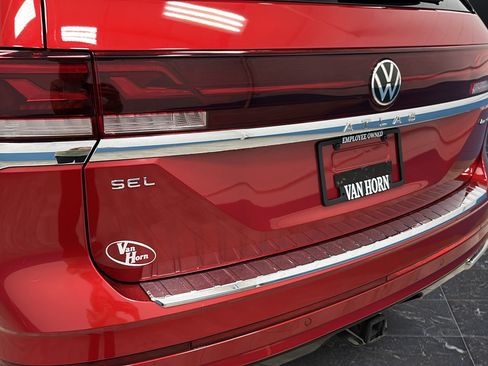 Used 2024 Volkswagen Atlas SEL Premium R-Line AWD/4WD image 40