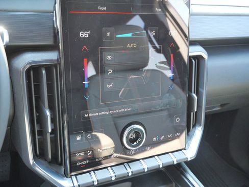 New 2026 GMC Acadia AT4 w/ Luxury Package AWD/4WD image 48