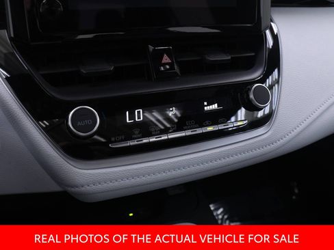 Used 2024 Toyota Corolla SE w/ SE Premium Package FWD image 6