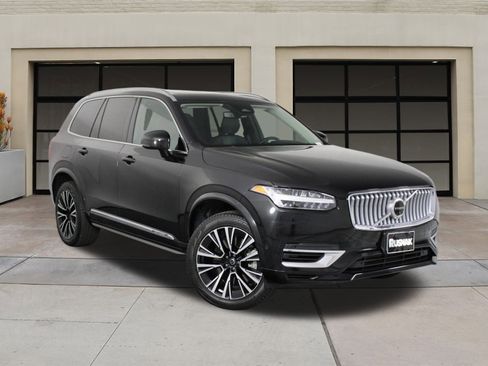 Used 2023 Volvo XC90 T8 Plus w/ Protection Package Premier image 34