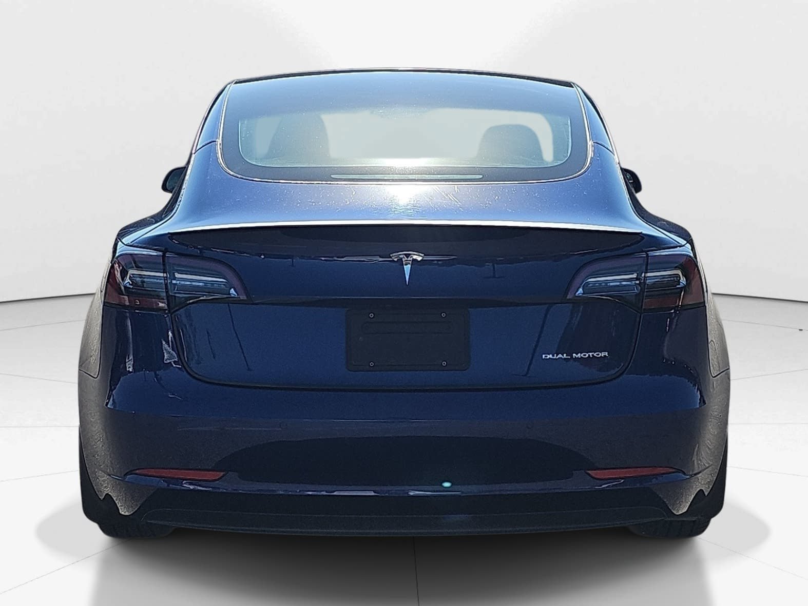 Used 2022 Tesla Model 3 Long Range AWD/4WD image 7