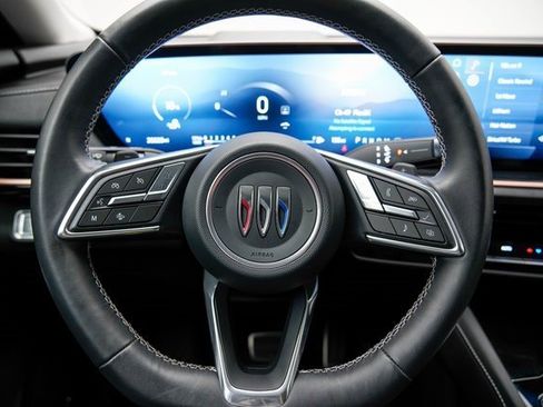 Used 2025 Buick Envision Sport Touring image 31