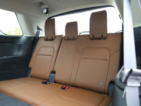 New 2026 Nissan Pathfinder Platinum image 29