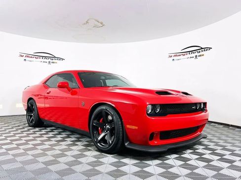 Used 2022 Dodge Challenger SRT Hellcat Redeye image 1
