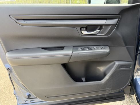 Used 2024 Honda CR-V Sport image 11