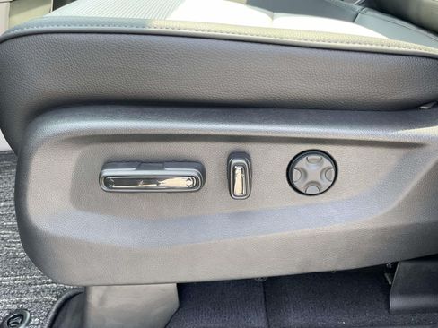 Used 2026 Honda Odyssey Elite image 17