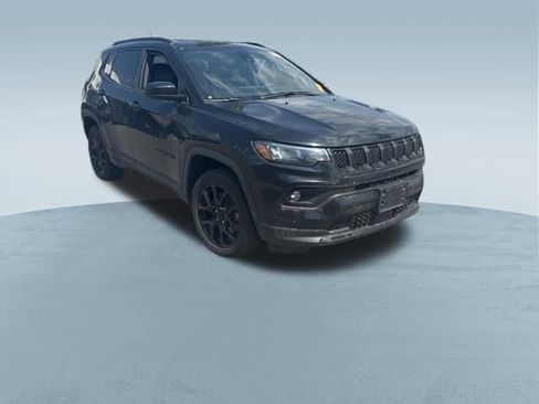 Used 2023 Jeep Compass Altitude image 9