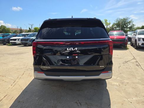 New 2026 Kia Carnival EX FWD image 7
