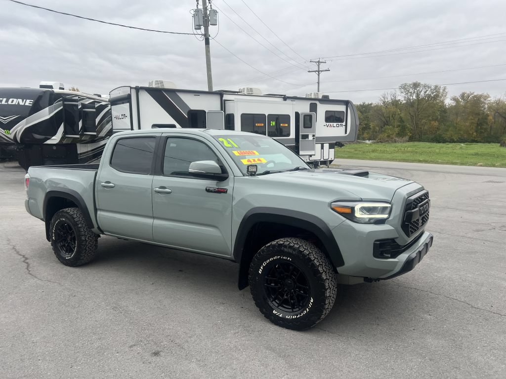 Used 2021 Toyota Tacoma TRD Pro AWD/4WD image 2