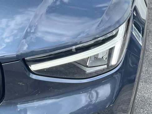 Certified 2026 Volvo XC40 B4 Core w/ Climate Package FWD image 9