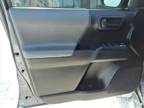 Used 2020 Toyota Tacoma SR image 12