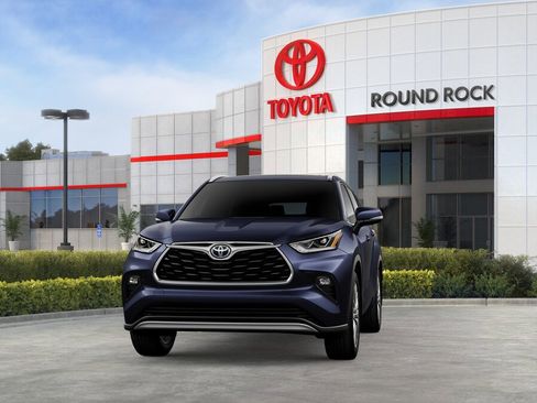 New 2026 Toyota Highlander Platinum image 18