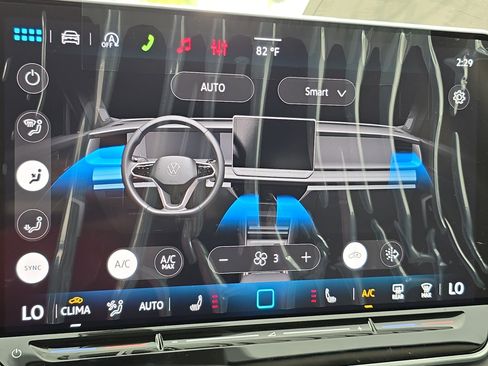New 2026 Volkswagen Tiguan SE FWD image 24