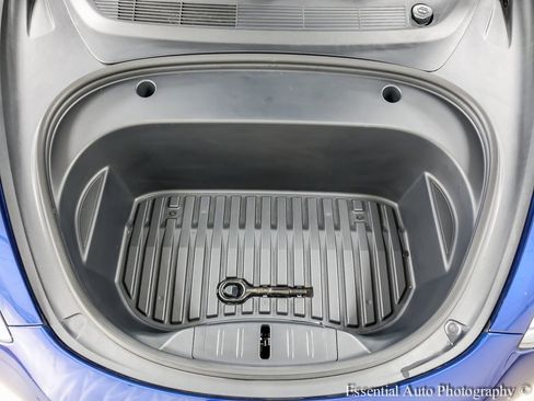 Used 2023 Tesla Model 3 Standard Range image 30