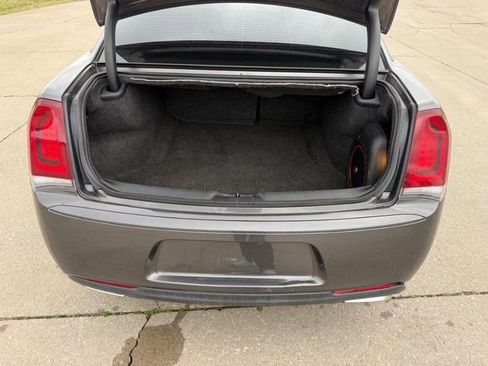 Used 2016 Chrysler 300 S RWD image 5