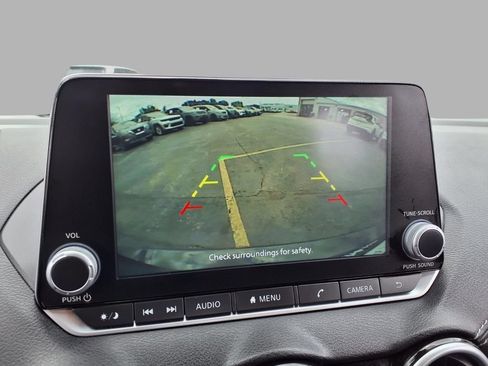 Used 2024 Nissan Sentra SV FWD image 6