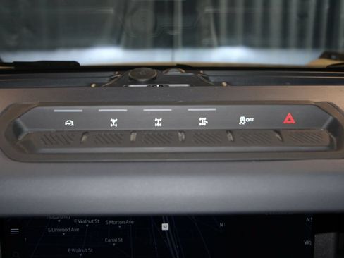 Used 2025 Ford Bronco Badlands AWD/4WD image 16