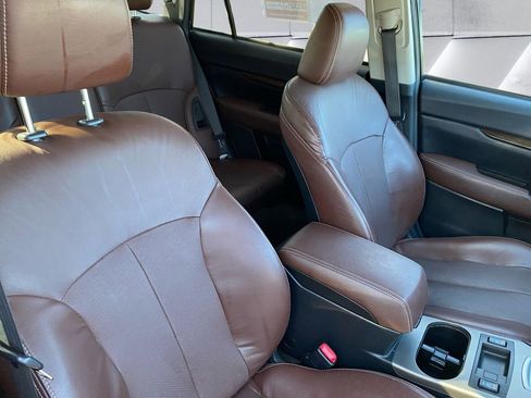 Used 2014 Subaru Outback 2.5i Limited image 13