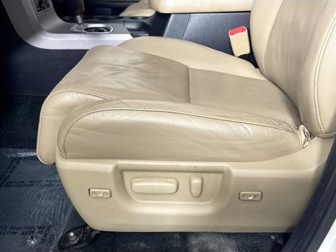 Used 2013 Toyota Sequoia Platinum image 26