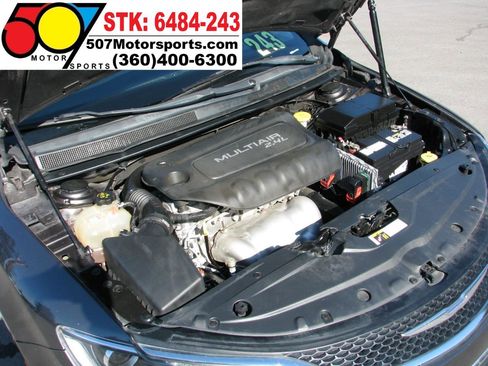 Used 2015 Chrysler 200 Limited w/ Convenience Group FWD image 22