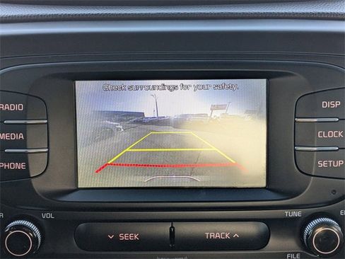 Used 2017 Kia Soul + image 27