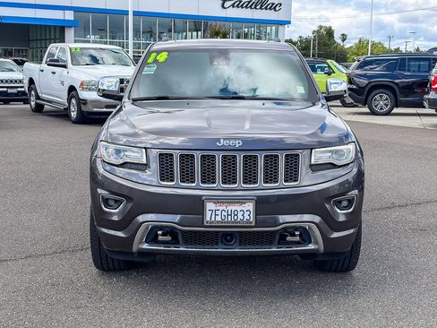 Used 2014 Jeep Grand Cherokee Overland w/ Advanced Technology Group AWD/4WD image 6
