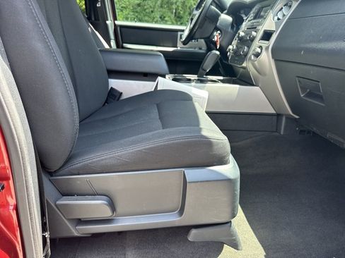 Used 2017 Ford Expedition XLT AWD/4WD image 16