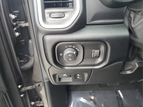 Used 2021 RAM 1500 Big Horn image 30