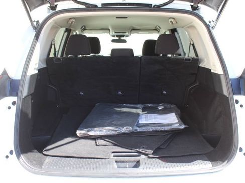 Used 2024 Nissan Rogue S image 36