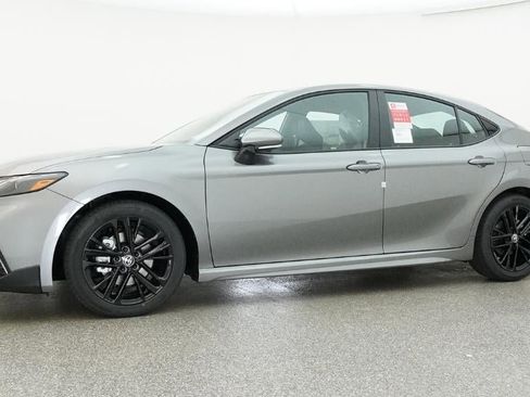 New 2026 Toyota Camry SE FWD image 18