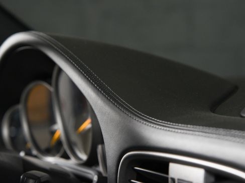 Used 2011 Porsche 911 GT2 RS RWD image 39