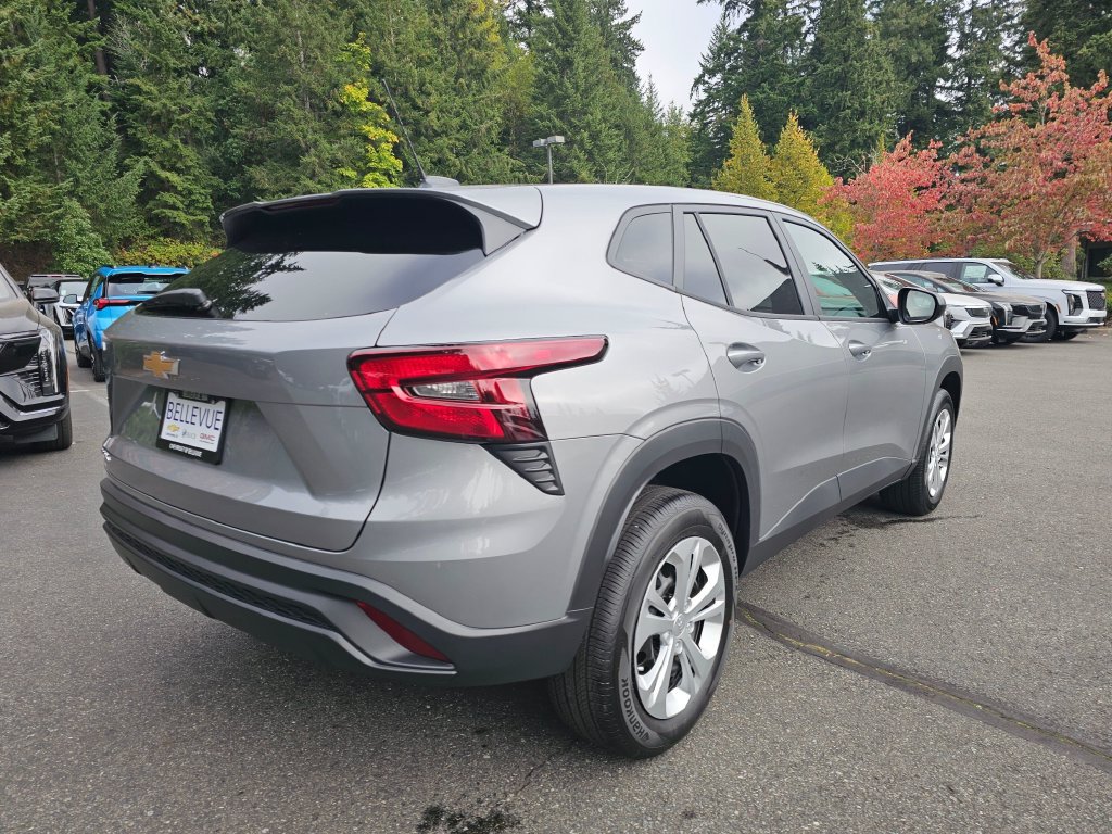 New 2026 Chevrolet Trax LS FWD image 6