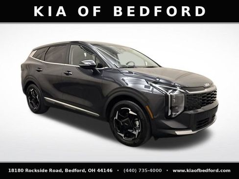 Used 2026 Kia Sportage EX FWD image 3