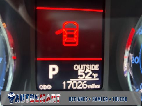 Used 2018 Toyota Corolla LE image 18